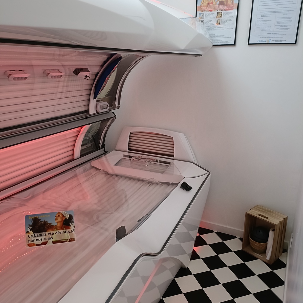 Nos experts qualifiées et expérimentées effectuent également différentes séances  de  bronzage par le technique des ultraviolets